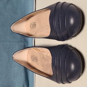 Cliffs size 8W women's shoe